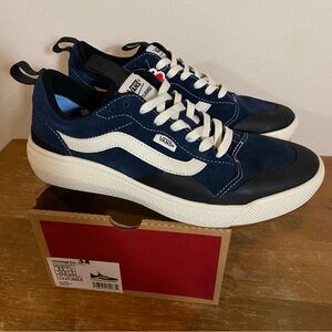 Women’s size 10 - Vans Ultrarange EXO Dress Blue Suede